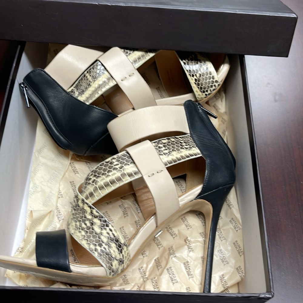 Badgley Mischka Snakeskin Shoes - Picture 8 of 8